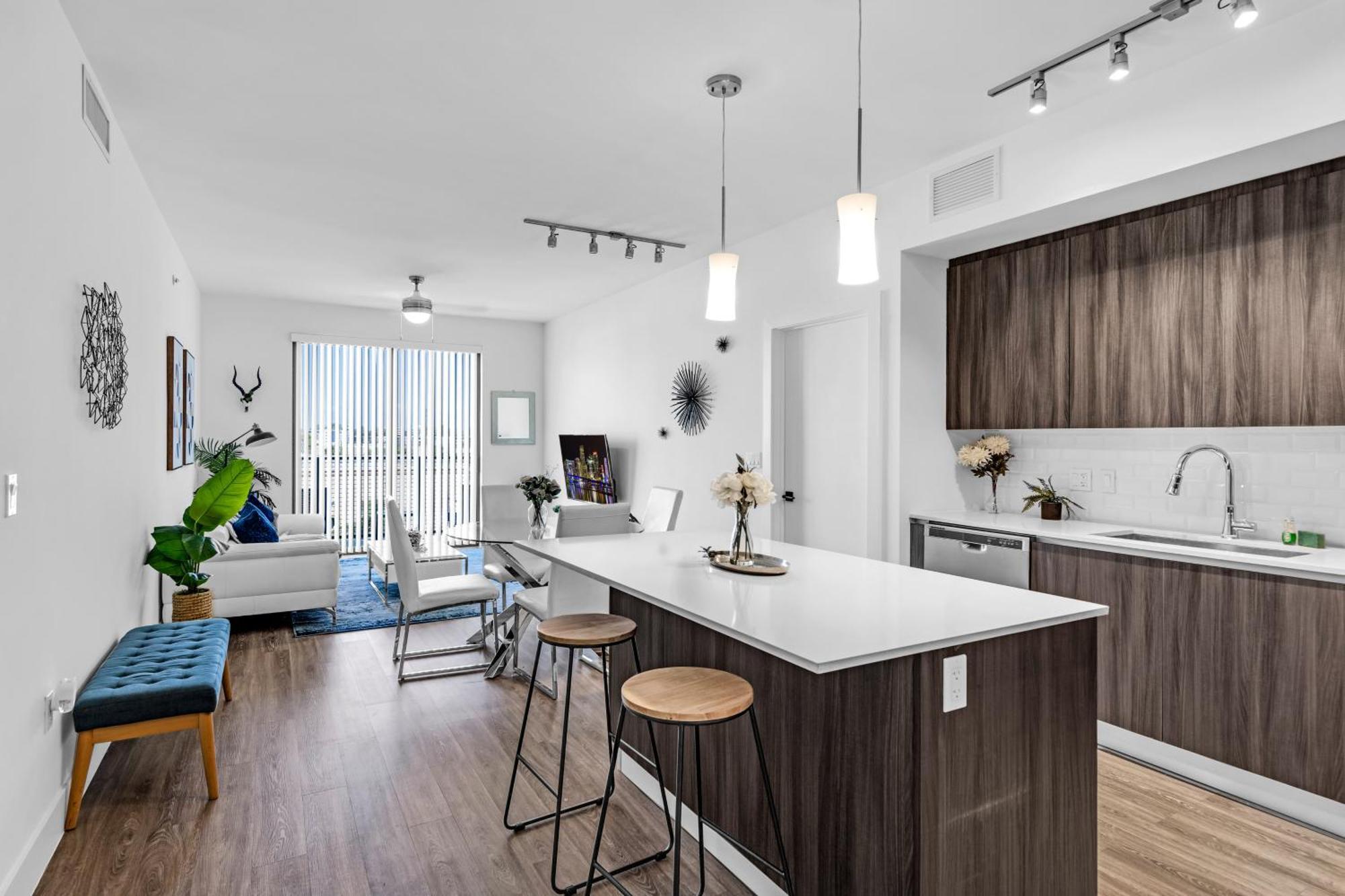 Amazing 2 Bedroom Unit In Doral Miami With Free Parking Hialeah Gardens Ngoại thất bức ảnh