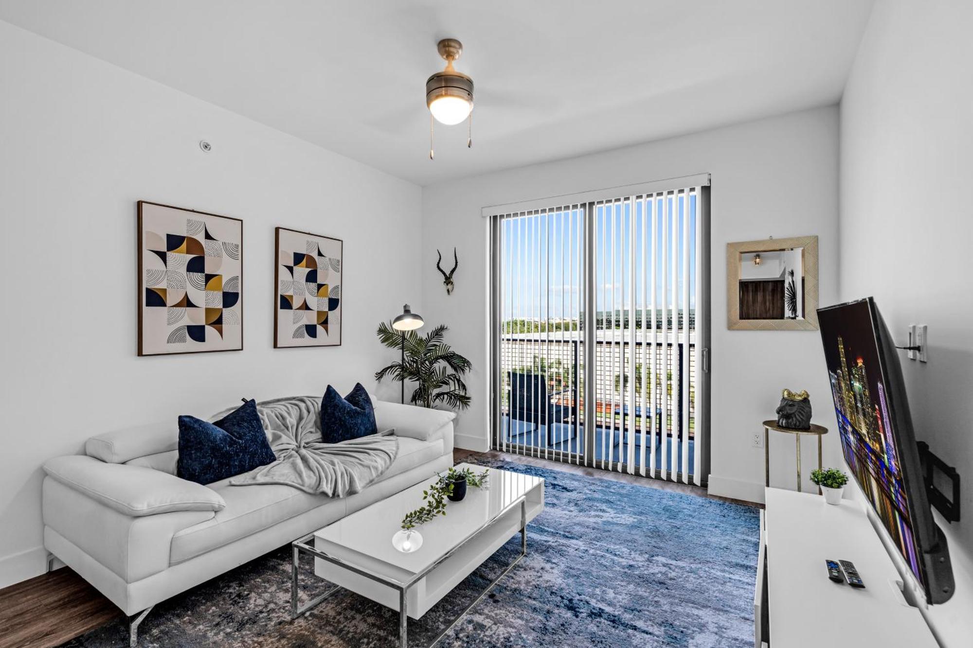Amazing 2 Bedroom Unit In Doral Miami With Free Parking Hialeah Gardens Ngoại thất bức ảnh