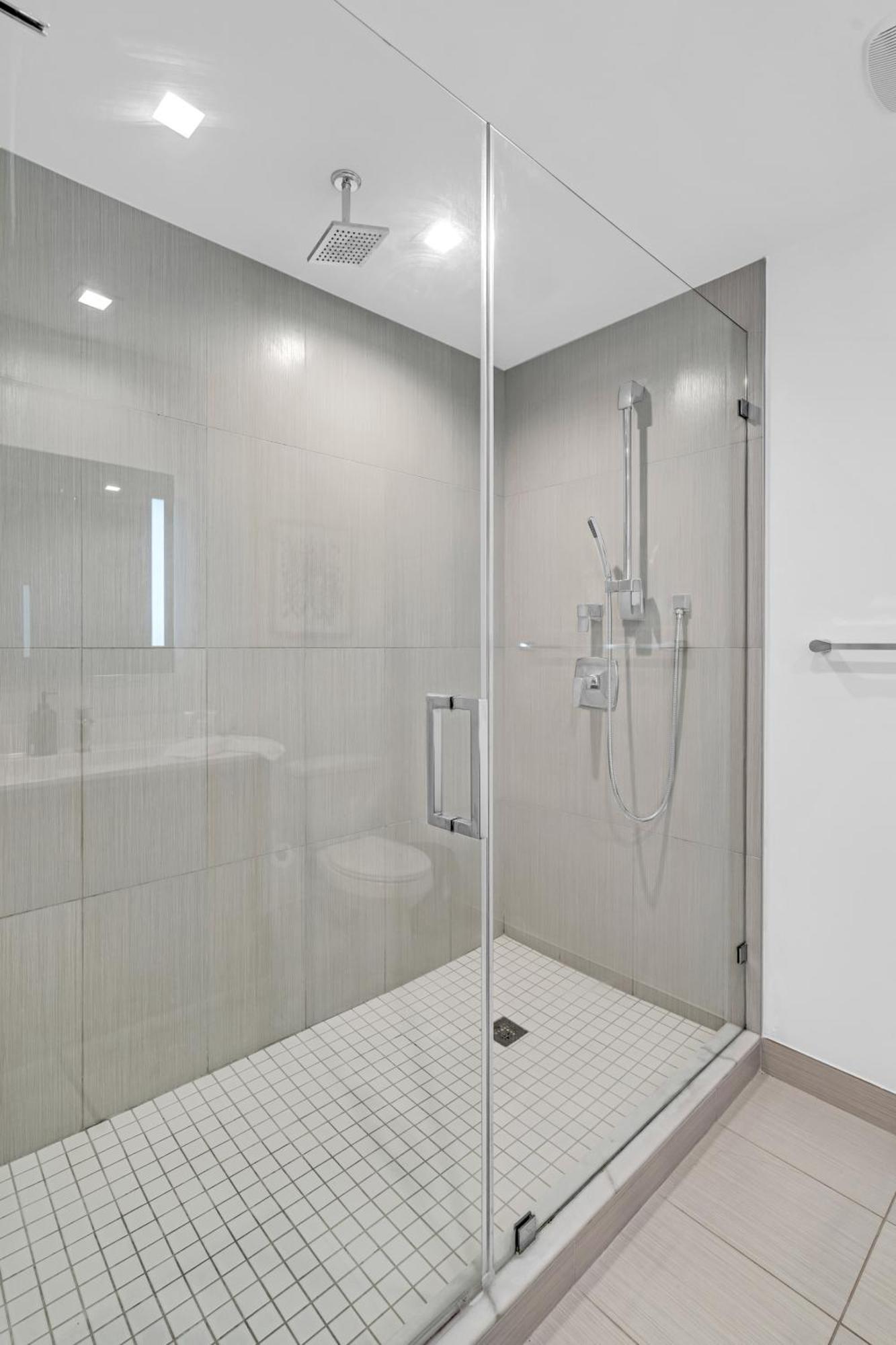 Amazing 2 Bedroom Unit In Doral Miami With Free Parking Hialeah Gardens Ngoại thất bức ảnh